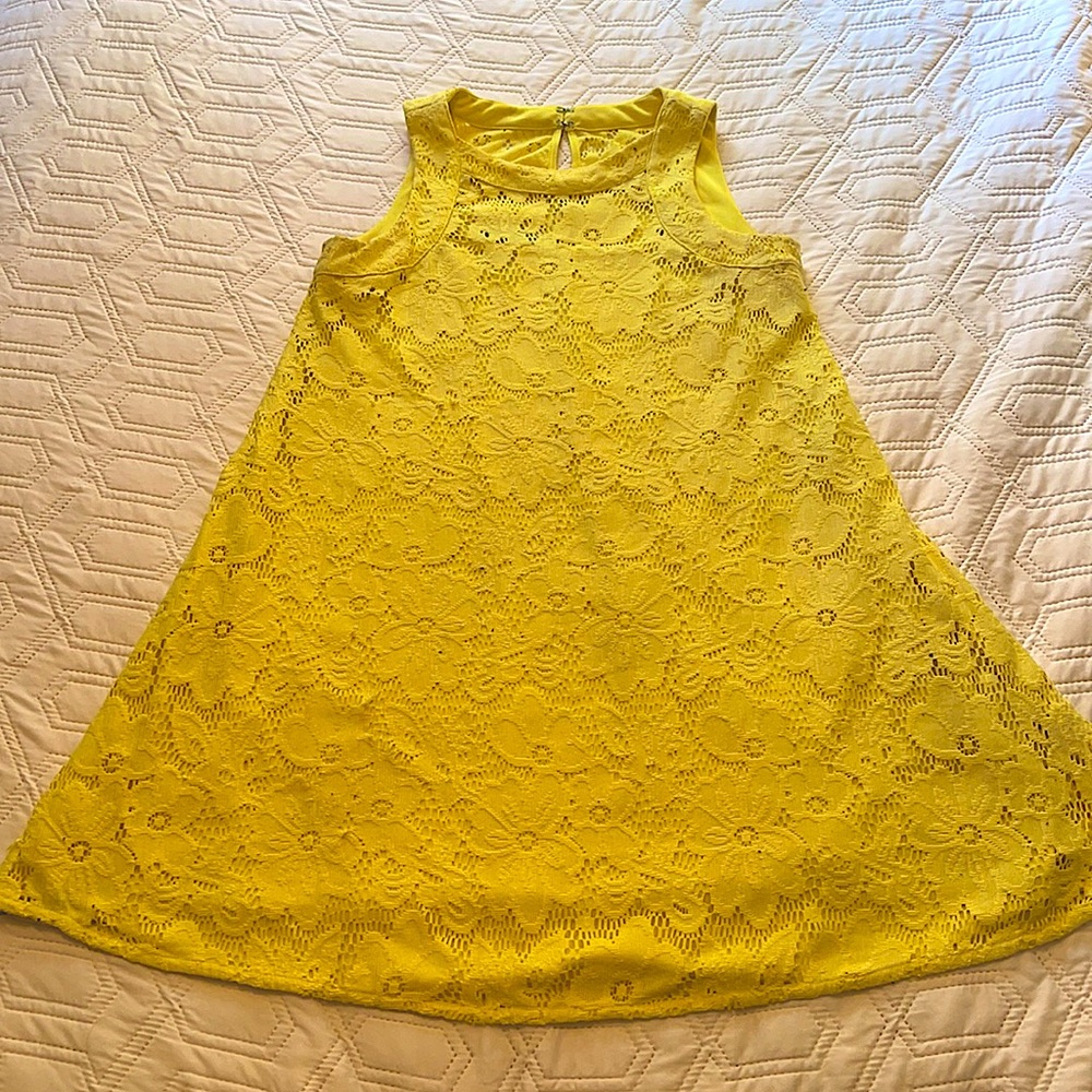 Fun yellow Donna Morgan frock